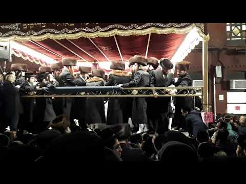 krechnif rebbe wedding of grand daughter