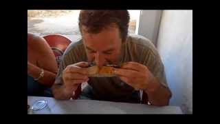 How to eat sardines the Algarvean way