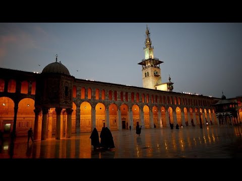 شاهد الجامع الأموي في دمشق مازال محافظا على موروث "أذان الجوق" …