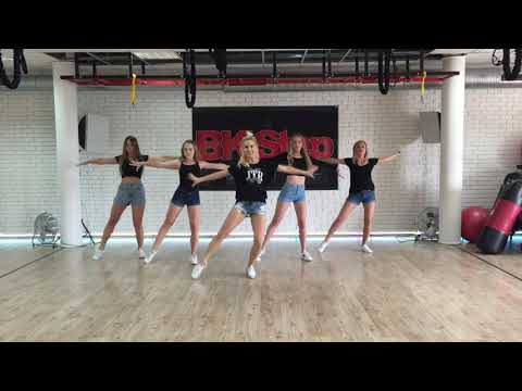 Seniorita- Latino Ladies with Diana B.K.Step