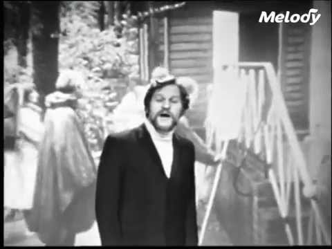 jean jacques Debout 68    Berlin  1280x720