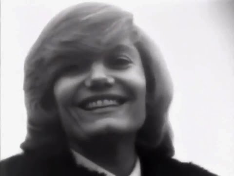 Marinella - KRASI, THALASSA KE T' AGORI MOU (Video Clip)