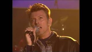 David Bowie - Hallo Spaceboy (Live Swedish Television 1996)