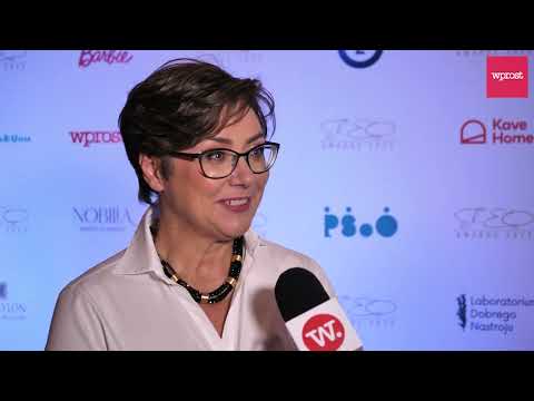 Iwona Duda, prezes zarządu PKO Bank Polski, z nagrodą ShEO Awards 2022