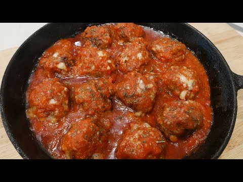 How to Make The Best Homemade Meatballs | Easy Meatball Recipe