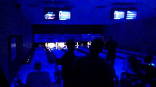 preview picture of video 'Rakvere Bowling reede õhtul...'