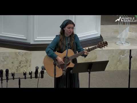 Raluca - “Ți-e greu acum în lumea rea”