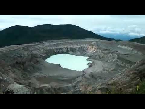 Llegando al volcán poas Alajuela costa Rica 