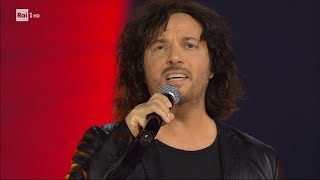 Massimo Di Cataldo canta &quot;Se adesso te ne vai&quot; - I migliori anni 12/05/2023