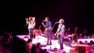 If You&#39;re Leavin&#39; - Gloriana 03/05/10 in Orlando, FL.