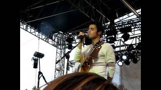 Kris Allen Leave  You Alone ALIVE.avi