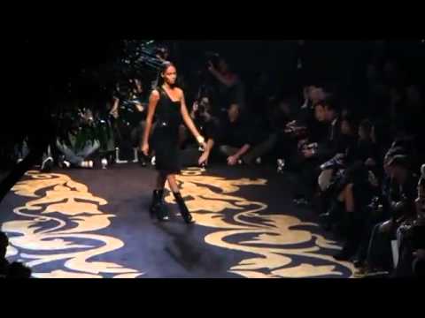 VERSACE - Fall / Winter 2011-2012 Full Fashion Show