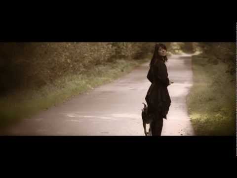 KOFE-IN - KOFE-IN Jediná - Official Music Video