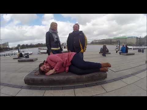 Martina Schönherr   Auf der Bank  TalkDOT #03 - Rolle Dirmeier Böge