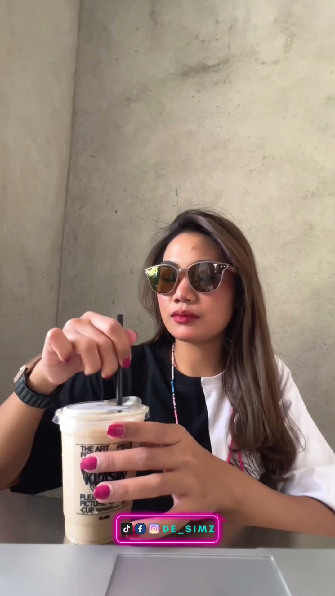 Nongkrong sambil ngopi di Toko Kopi Klasik, Tebet! Suasana cozy dan cita rasa kopi yang bikin nagih. ☕️✨