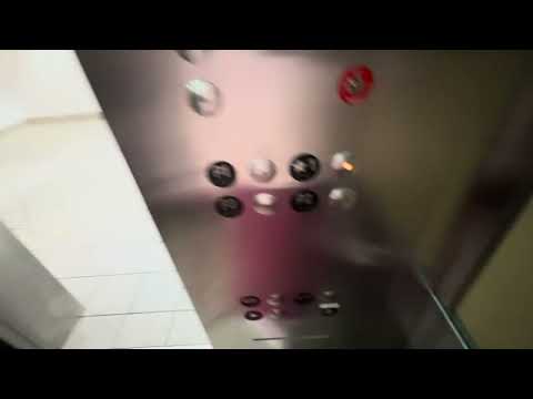 2000 Thyssen Dover SVL 35 Oildraulic Elevators | KOMO Plaza Garage | Seattle, WA