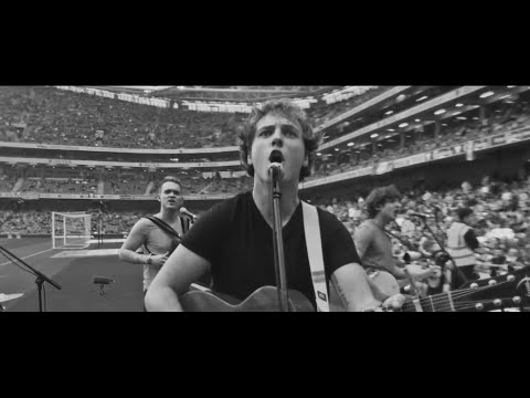 Seo Linn - The Irish Roar - Official FAI Euro 2016 Music Video