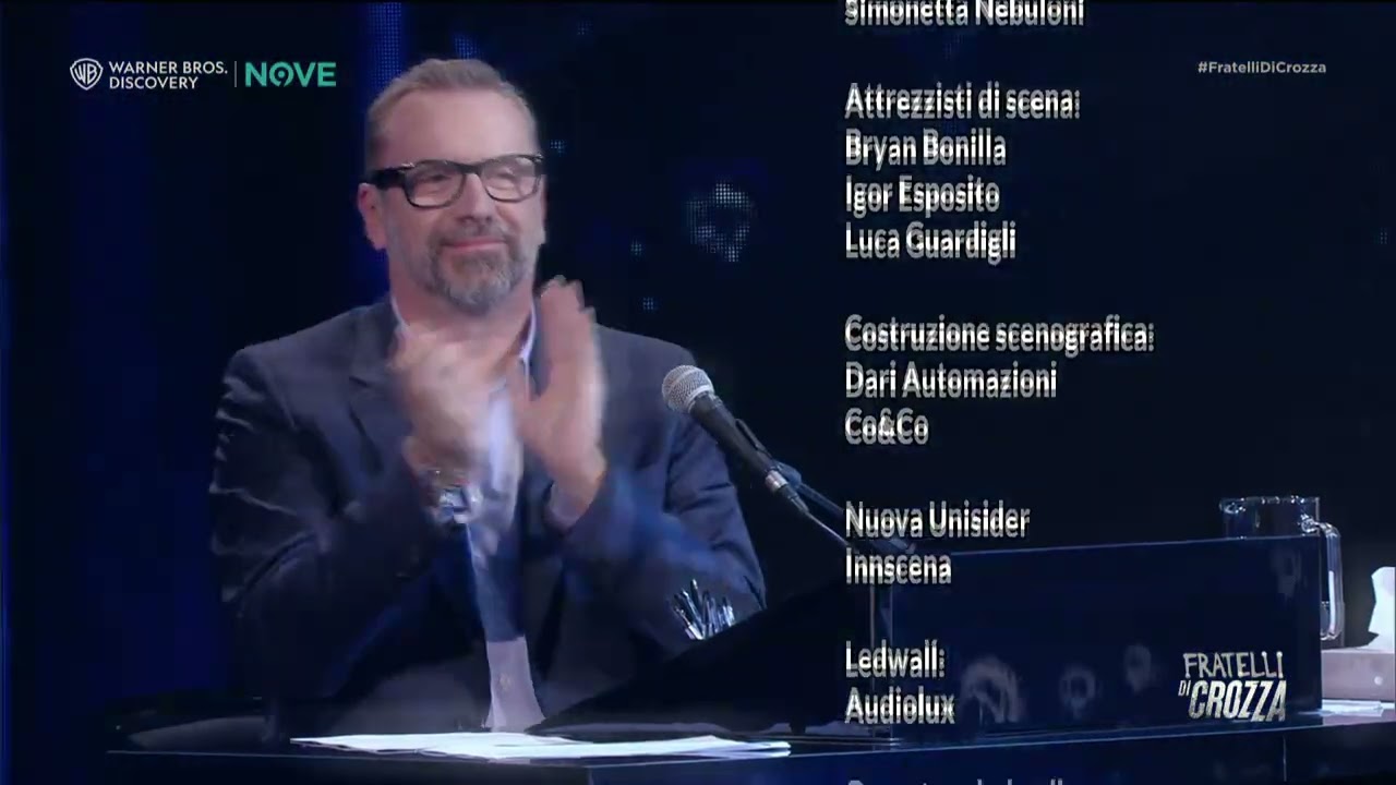 I saluti di Maurizio Crozza al termine della quinta puntata della nona stagione | Fratelli di Crozza