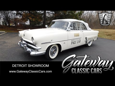 1953 Ford Crestline (CC-1951308) for sale in O'Fallon, Illinois