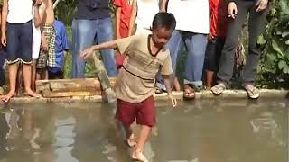 Download lagu Thailand Funny Traditional Game mp3