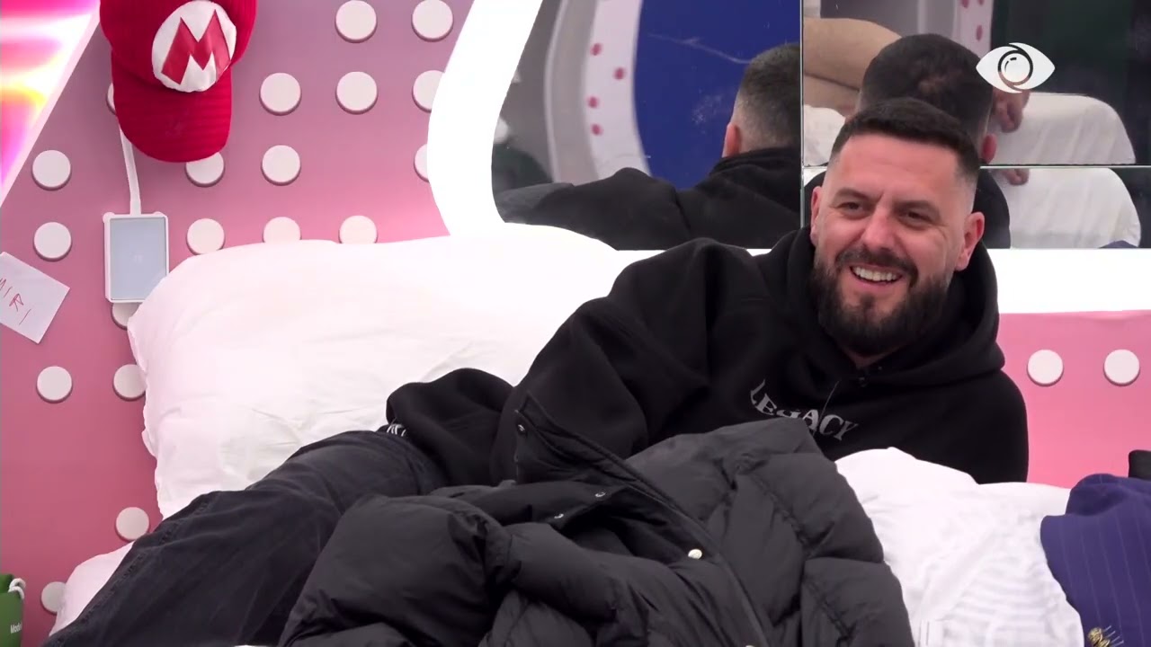 Je budalla/ Selin debaton me Artanin