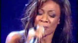 Beverley Knight & Brendan Cole - Don't Let The Sun Go Down on Me