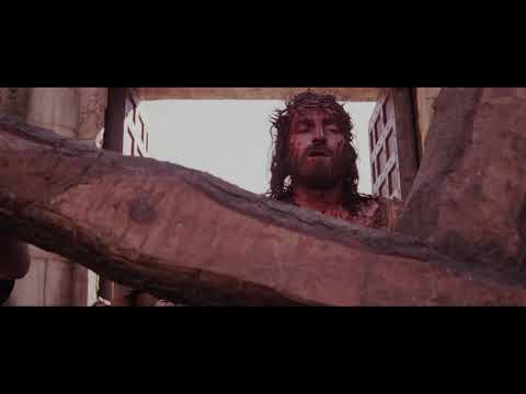 La Passion du Christ - extrait Jésus embrasse la croix - Disponible en DVD et VOD chez SAJE