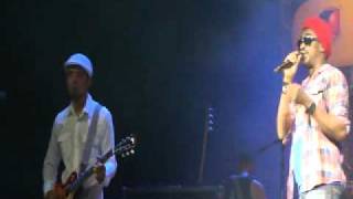 Seu Jorge & Almaz - The Model (Kraftwerk) - Festival Back2Black - Rio de Janeiro- 28/8/2011