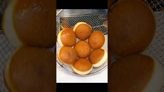 오픈부터 줄서서 사가는? 없어서 못파는 시그니처 수제 도넛! 요즘 난리난 크림 도너츠 American style cream bomb donuts /Korean street food