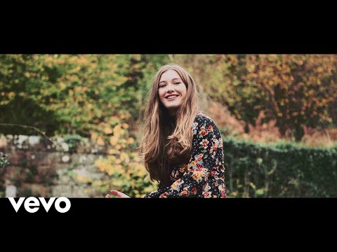 Elan Catrin Parry - Anfonaf Angel- Elan Catrin Parry (Official Video)