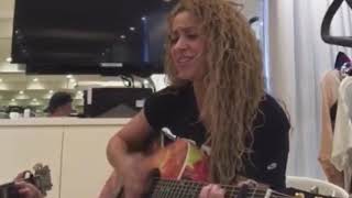 Shakira - Amarillo (Live Unplugged)