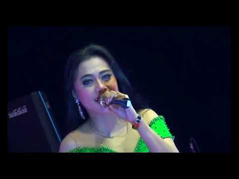 ADELLA live BENDAR  Kepaling