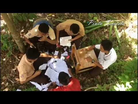 Keren , Hanya Bermodalkan Kertas dan Gabus Sekelompok Pelajar ini Mainkan Lagu Virgoun