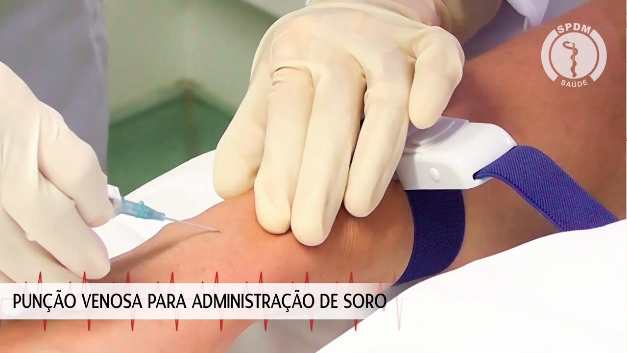 Punção venosa para administração de soro