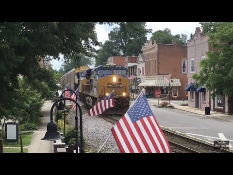 Street Running Train Blaring Horn In NO TRAIN HORN ZONE!   & Special Train In Virginia, Never Posted Video