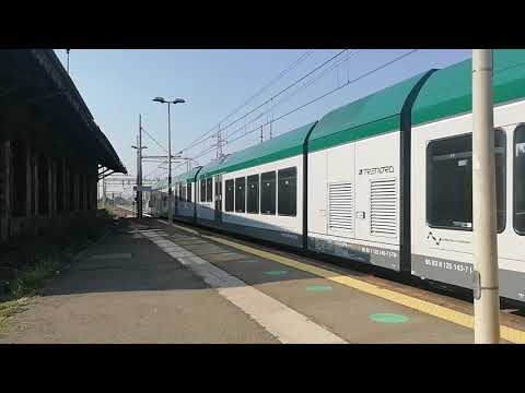 ATR 125 108 in ripartenza dalla stazione di Casalpusterlengo (LO)