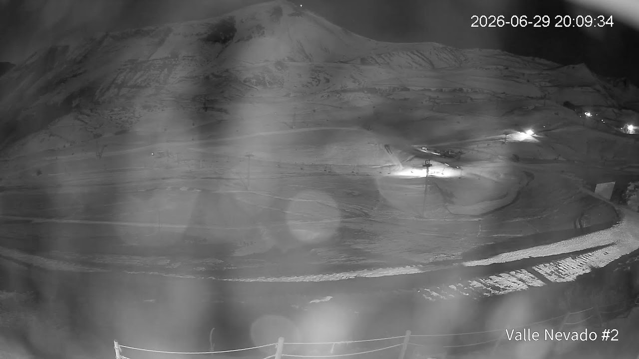 Live webcam view of Pistas de Valle Nevado, Puerta del Sol