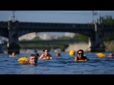 Baden in der Seine begeistert die Pariser