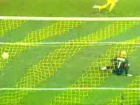 Rigore di Corini in Chievo-Lecce 2-1