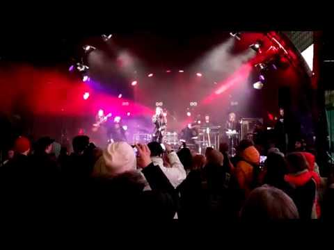 ABREU - Amor Amor feat. Cledos (LIVE) @ Kauppakeskus Ainoa avajaiset.