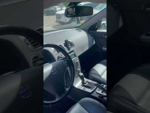 фото volvo v50 i рестайлинг 0