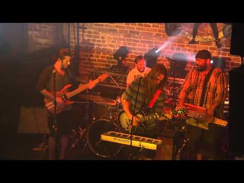 Displace Ft. Roosevelt Collier - Valerie [Zutons Cover] (8/23/15)