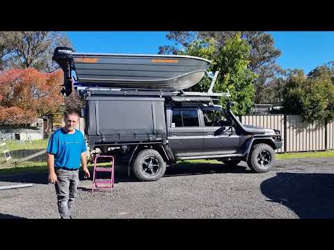 Sea Jay Creek Masta 3.7 HS unload with Mozzi boat loader