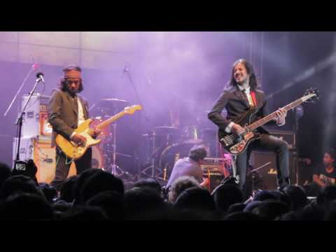 [LIVE] 2016.05.15 Kelompok Penerbang Roket - Intro / Anjing Jalanan