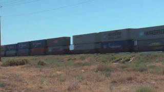 preview picture of video 'BNSF Intermodals at Kingman, AZ'