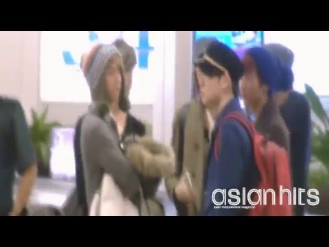 Teen Top waiting their luggages