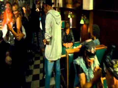 I poliziotti di riserva - Scena del pub.wmv