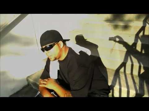 Plays On My Mind.wmv