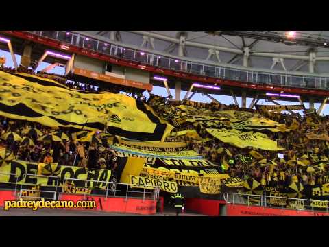 "Recibimiento de Peñarol en La Plata - Sudamericana 2014" Barra: Barra Amsterdam &bull; Club: Peñarol