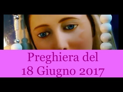 Che candeggiare lentiggini e pigmentary nota su una faccia La ragazza con lentiggini di 14 anni